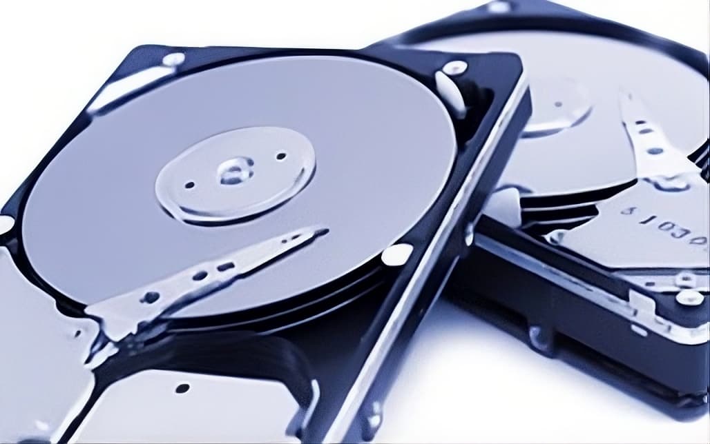 Data recovery and backup service for hard drives and SSDs